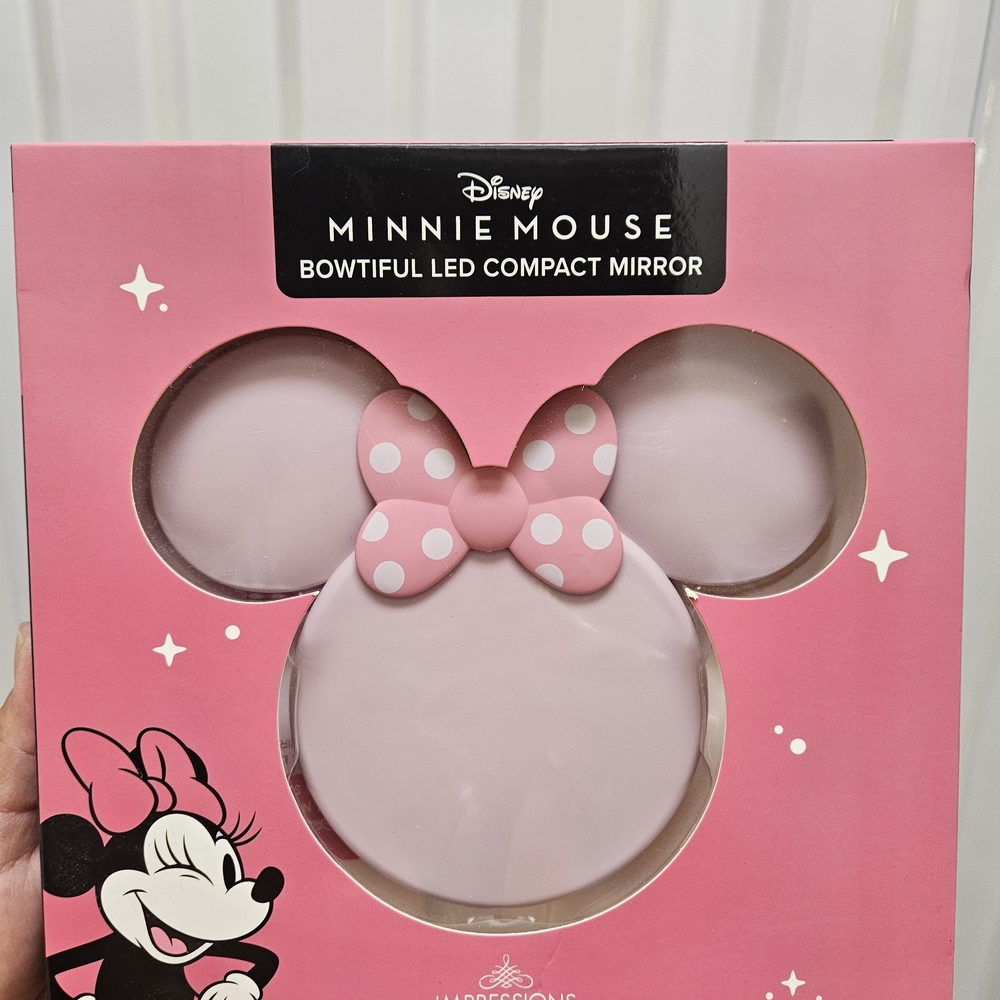 Disney Minnie Mouse Impressions Vanity Compact Mirror